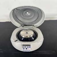Eppendorf MiniSpin Plus Centrifuge image 3